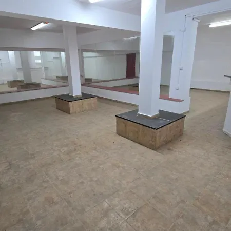 Empty Hall Space With Kitchen Bar & 2 Bathrooms - No Beds, No Bedrooms, No Hot Water, Not Suitable For Living Campeggio