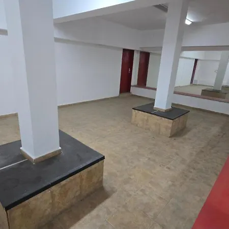 Κάμπινγκ Party Hall Large Open Space With Couch - No Beds, No Bedrooms, No Water, No Shower, No Wc, No Ac, Not A Sleeping *