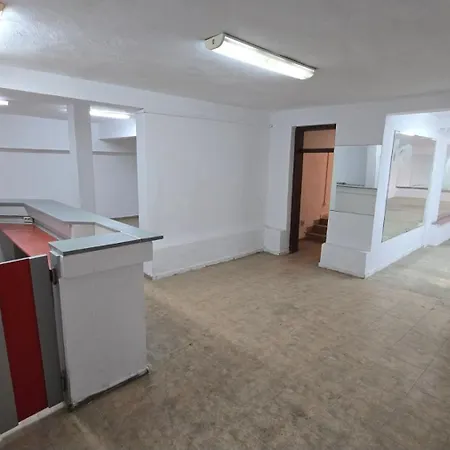 Campeggio Empty Hall Space With Kitchen Bar & 2 Bathrooms - No Beds, No Bedrooms, No Hot Water, Not Suitable For Living *