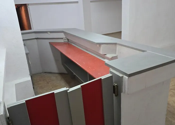 Empty Hall Space With Kitchen Bar & 2 Bathrooms - No Beds, No Bedrooms, No Hot Water, Not Suitable For Living Kazanlŭk