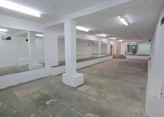 Empty Hall Space With Kitchen Bar & 2 Bathrooms - No Beds, No Bedrooms, No Hot Water, Not Suitable For Living Camping