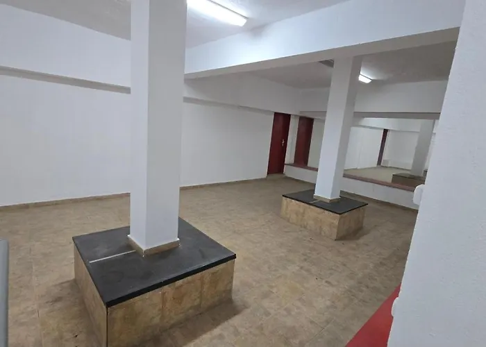 Empty Hall Space With Kitchen Bar & 2 Bathrooms - No Beds, No Bedrooms, No Hot Water, Not Suitable For Living Camping