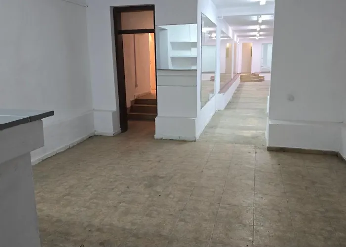 Empty Hall Space With Kitchen Bar & 2 Bathrooms - No Beds, No Bedrooms, No Hot Water, Not Suitable For Living Camping *